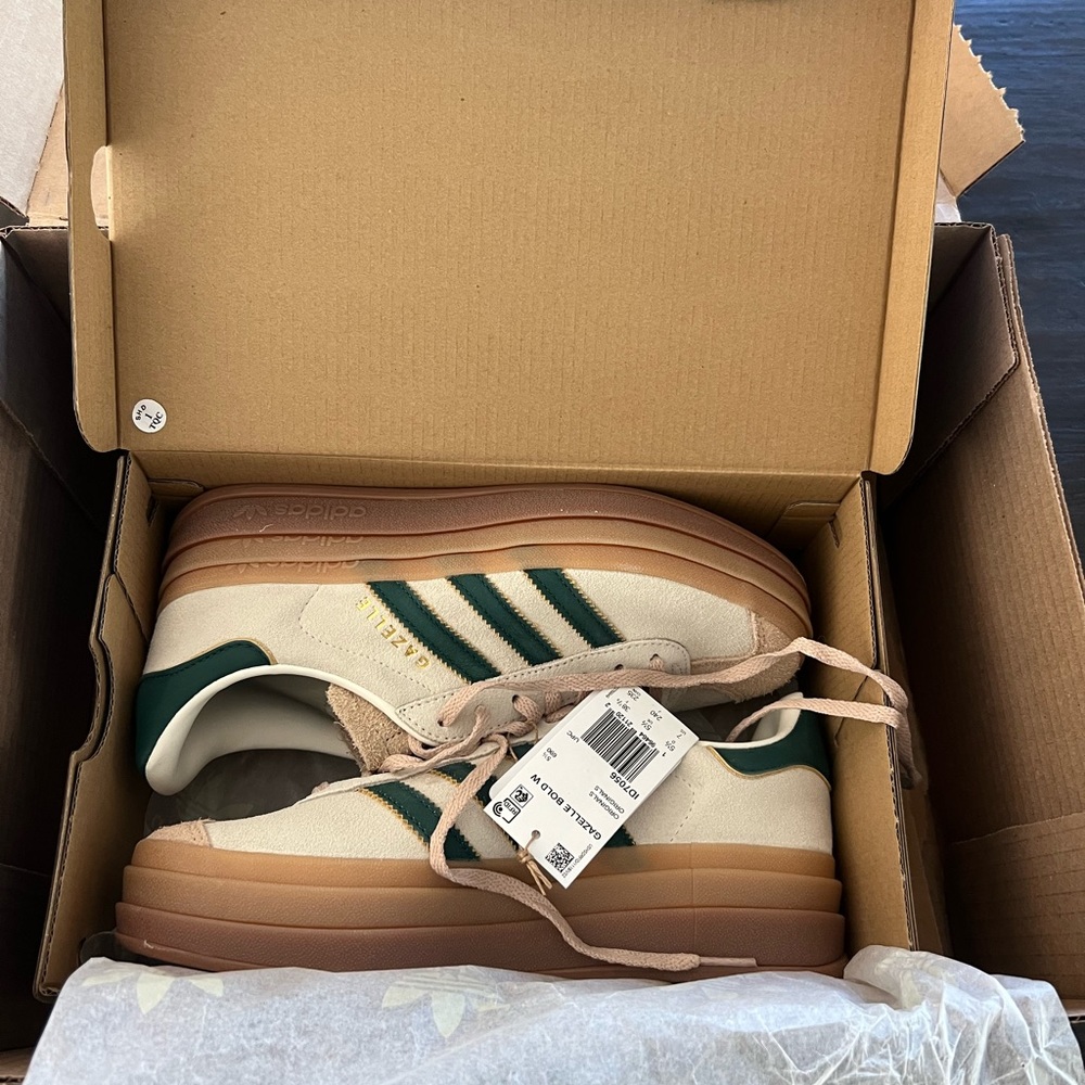 Adidas Gazelle Bold - Collegiate Green / Cream White / Magic Beige - sz 7 - NWT